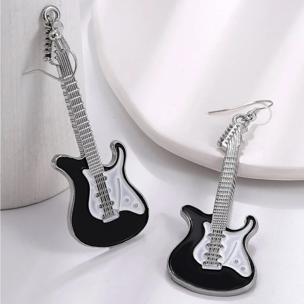 CLEARANCE NWOT Musical Instrument Drop Earrings
